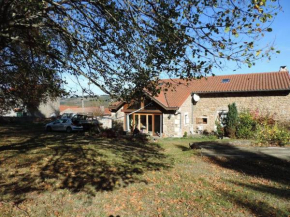 chambre à la campagne Saint André de Chalencon